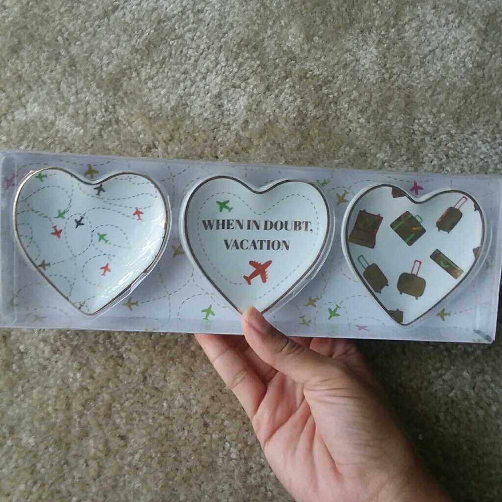 NWT Set of Vacation Trinket Trays